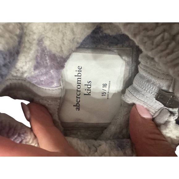 Abercrombie Kids Girls Sherpa Pullover Sweatshirt Gray Floral 1/4 Zip Size 15/16 - Picture 3 of 4